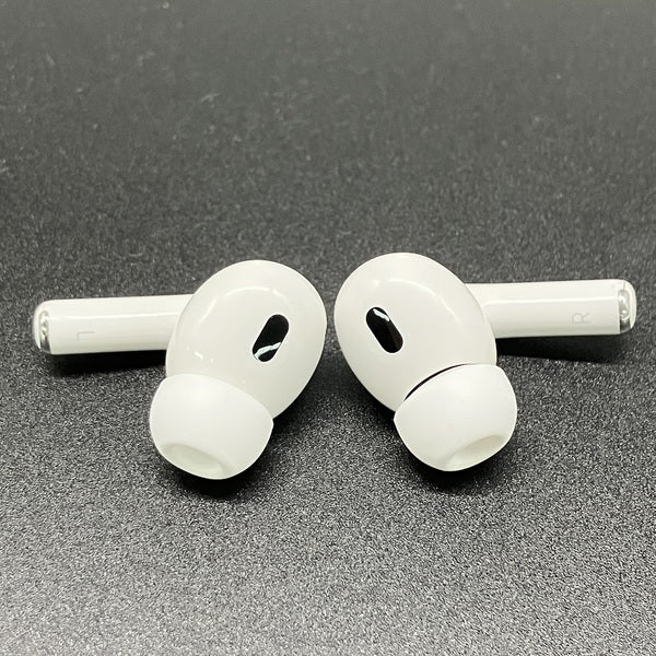 【中古】MagSafe充電ケース(USB-C)付きAirPods Pro(第2世代) MTJV3JA【秋葉原】