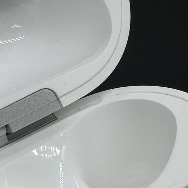 【中古】AirPods 4 MXP93J/A（アクティブノイズキャンセリング搭載）【秋葉原】