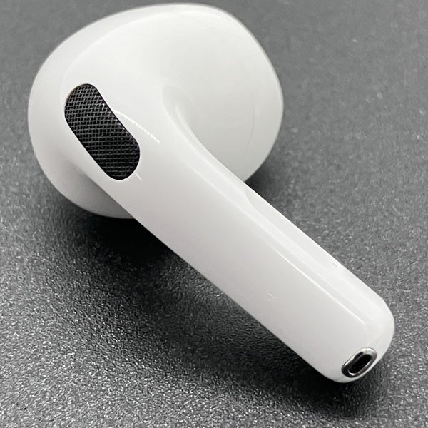 【中古】AirPods 4 (R側)（アクティブノイズキャンセリング搭載）【秋葉原】