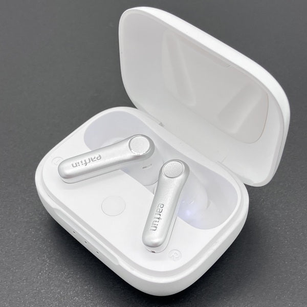 【中古】Air Pro 4 - White【秋葉原】