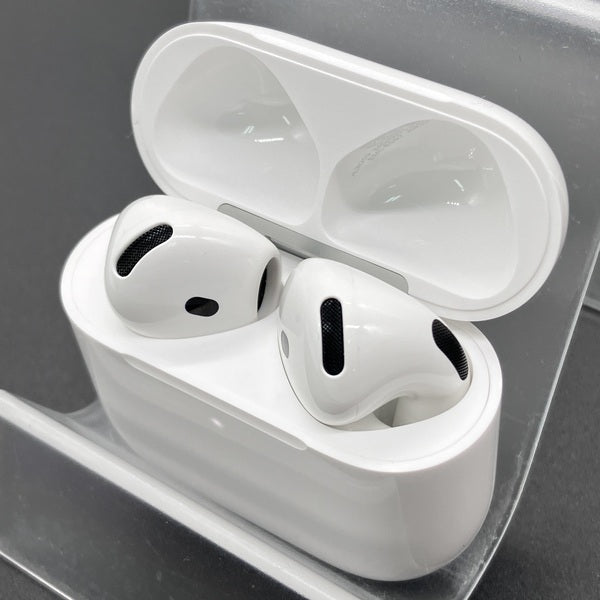【中古】AirPods 4 MXP93J/A（アクティブノイズキャンセリング搭載）【日本橋】