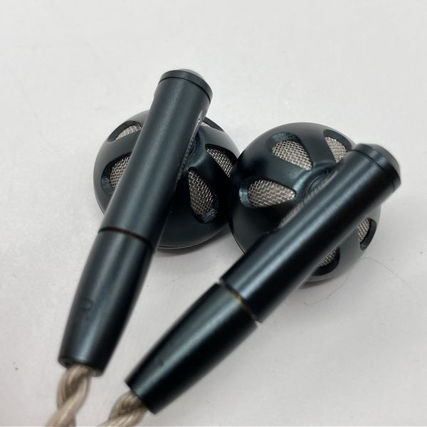 【中古】FF5 Black 【FIO-IEM-FF5-B】【仙台】