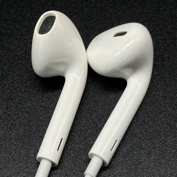 【中古】EarPods with Lightning Connector【秋葉原】