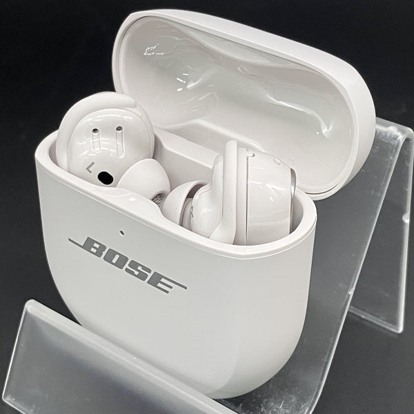 【中古】Quietcomfort Ultra Earbuds 2nd Gen White Smoke【日本橋】