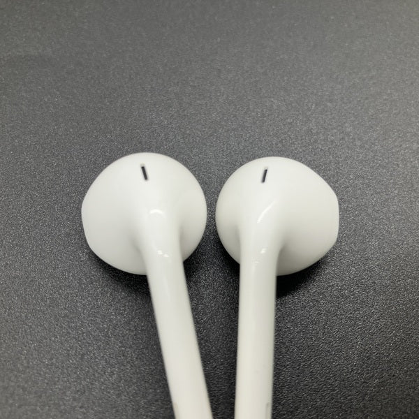 【中古】Apple EarPods with Remote and Mic【秋葉原】