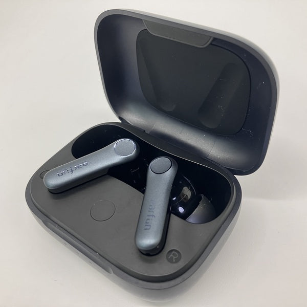 【中古】Air Pro 4 - Black【日本橋】