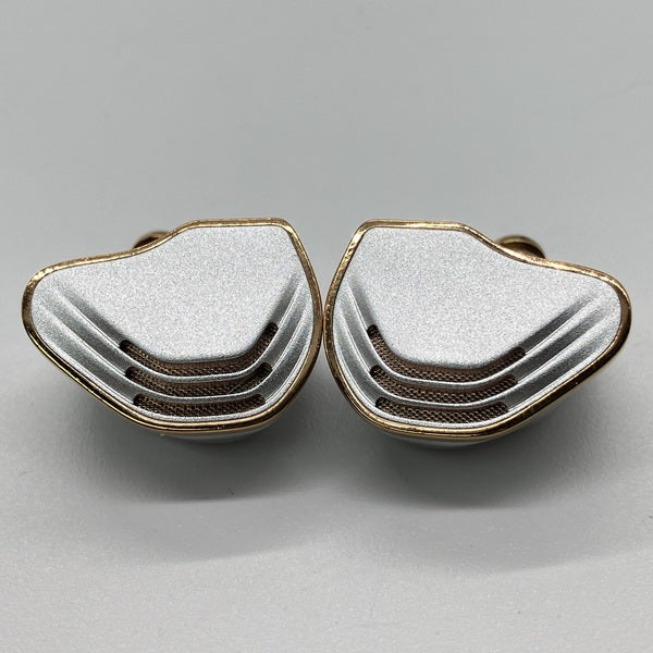 【中古】ME1(ケーブル欠品)【日本橋】