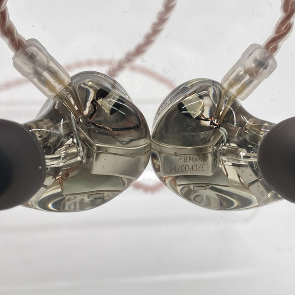 水月雨 MOONDROP S8 8BA リケーブル可能イヤホン 中古 水月雨 moondrop S8 中古品