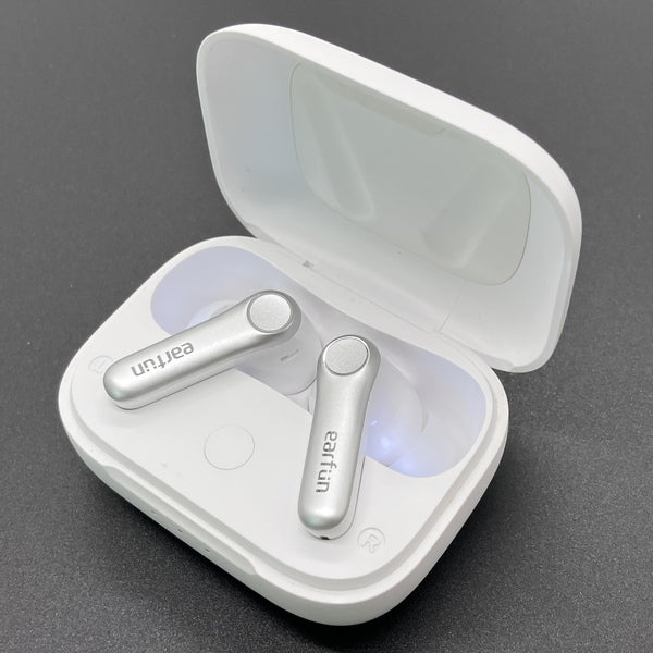 【中古】Air Pro 4 - White【名古屋】