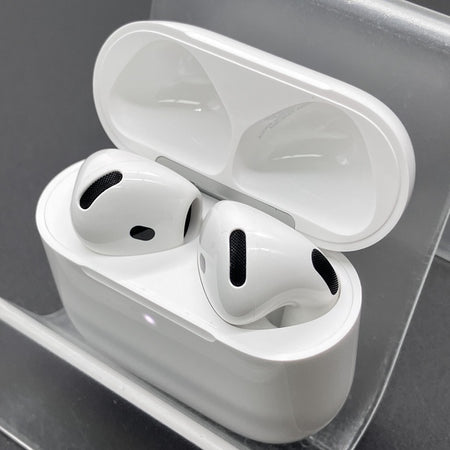 Apple 【中古】AirPods 4 MXP93J/A（アクティブノイズキャンセリング