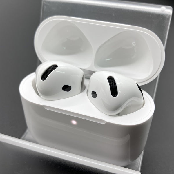 【中古】AirPods 4 MXP63J/A【秋葉原】