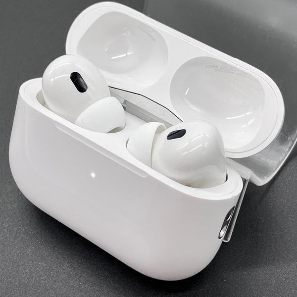 【中古】MagSafe充電ケース(USB-C)付きAirPods Pro(第2世代) MTJV3JA【秋葉原】