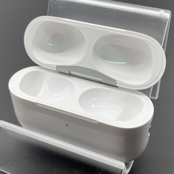 【中古】AirPods Pro (第2世代) MagSafe充電ケース(USB-C)【秋葉原】