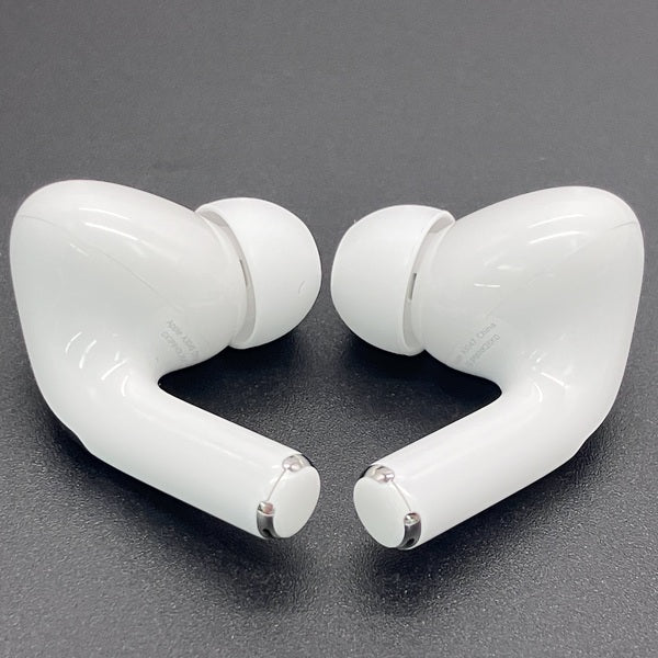 Apple 【中古】MagSafe充電ケース(USB-C)付きAirPods Pro(第2世代