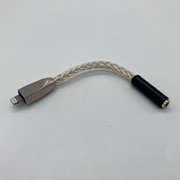 【中古】Prima Donna 8 Wired Lightning to 3.5mm Adapter Cable 【BEA-6141】【名古屋】