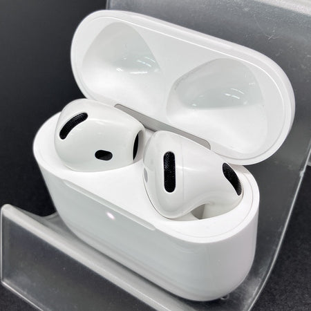 Apple AirPods 中古 Apple 【中古】AirPods 4 MXP63J/A【秋葉原】 – e☆イヤホン
