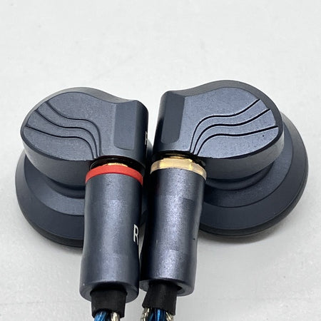YINCROW RW-3000 インナーイヤー ハイエンド イヤホン 最終値下げ YINCROW 【中古】RW-3000【秋葉原】 – e☆イヤホン