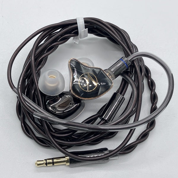 DARUMA AUDIO 「ken01」有線イヤホン DARUMA AUDIO 【中古】Ken01【日本橋】 – e☆イヤホン