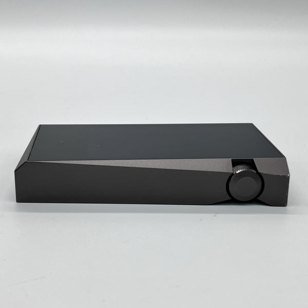 【中古】「未使用品」Astell&amp;Kern AK-SR15-DG Astell&amp;Kern A&amp;norma SR15 Dark Gray Astell&Kern A&norma SR15 AK-SR15-DG [64GB Dark Gray] 価格比較
