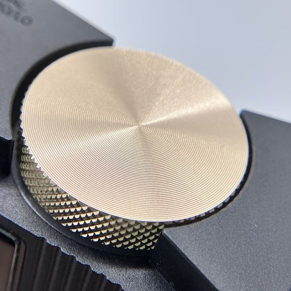 【中古】Q7 【FIO-Q7-B】【日本橋】