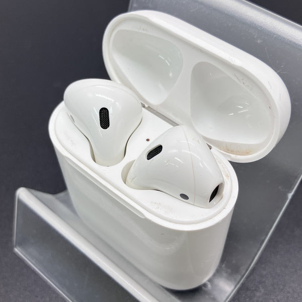 Apple 【中古】AirPods with Charging Case MV7N2J/A【名古屋】 – e