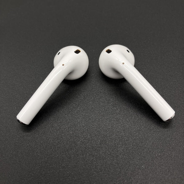 Apple 【中古】AirPods with Charging Case MV7N2J/A【秋葉原】 – e