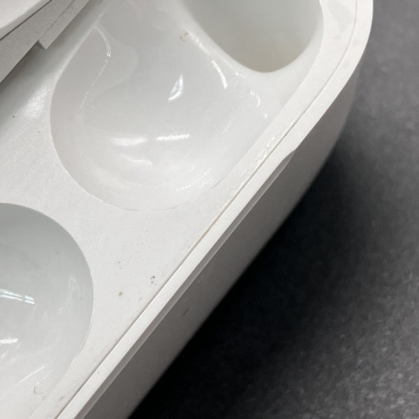 【中古】AirPods Pro (第2世代) MagSafe充電ケース(USB-C)【秋葉原】