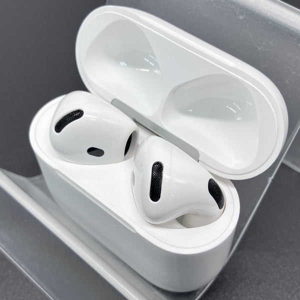 【中古】AirPods 4 MXP63J/A【日本橋】