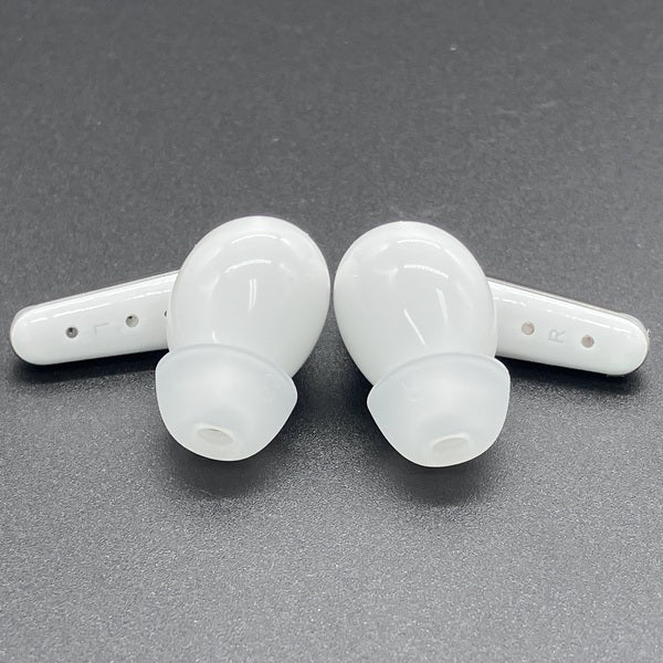 Anker soundcore Liberty 4 pro パールホワイト　中古 完全ワイヤレスイヤホン Anker Soundcore Liberty 4 Pro パール