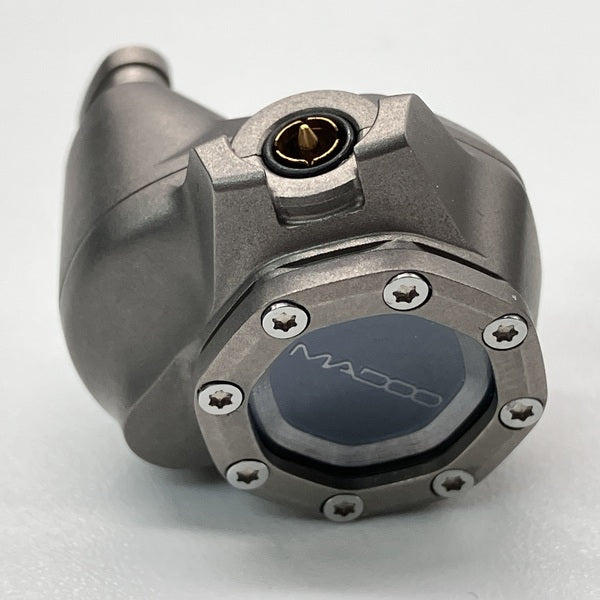 MADOO 【中古】Typ821 【MDO-T821-TI】【日本橋】 – e☆イヤホン