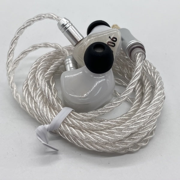 AAW 【中古】Z06 Blanc Edition(Universal Fit)【秋葉原】 – e☆イヤホン