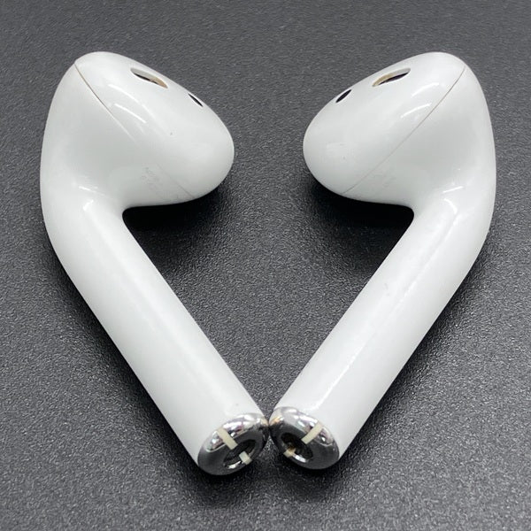 Apple 【中古】AirPods with Charging Case MV7N2J/A【日本橋】 – e