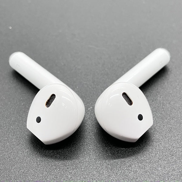 Apple 【中古】AirPods with Charging Case MV7N2J/A【日本橋】 – e