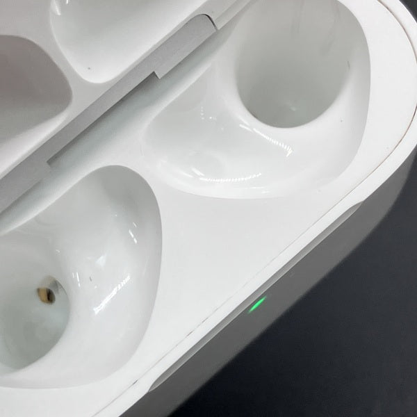 Apple 【中古】AirPods 4 MXP93J/A（アクティブノイズキャンセリング