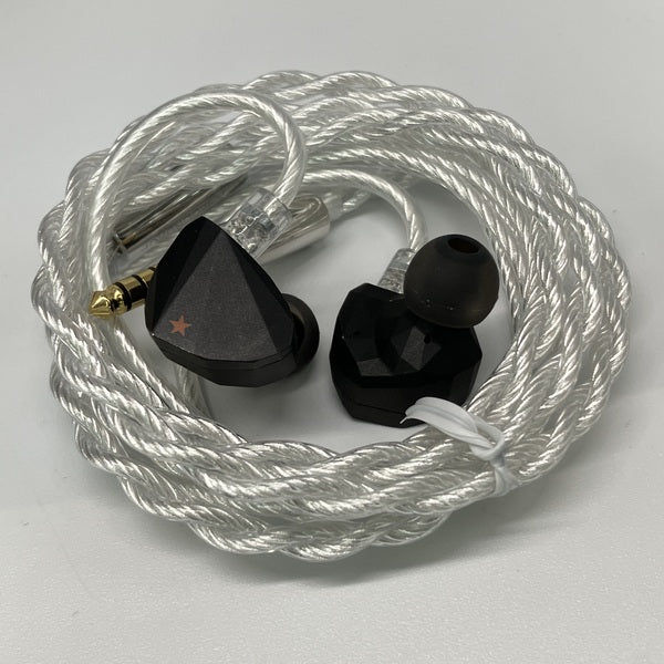水月雨 (MOONDROP) 【中古】Kadenz e☆earphone x MOONDROP【秋葉原