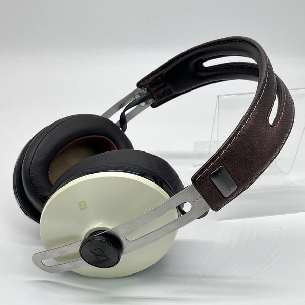 【中古】M2 AEBT IVORY【秋葉原】