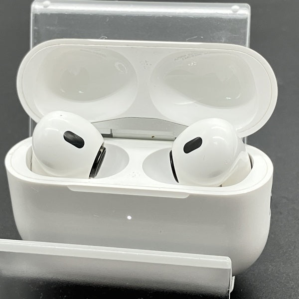 Apple 【中古】MagSafe充電ケース(USB-C)付きAirPods Pro(第2世代