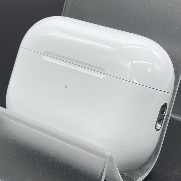 Apple AirPods Pro 第2世代 MagSafe充電ケース　中古美品 Apple 【中古】AirPods Pro (第2世代) MagSafe充電ケース(USB-C
