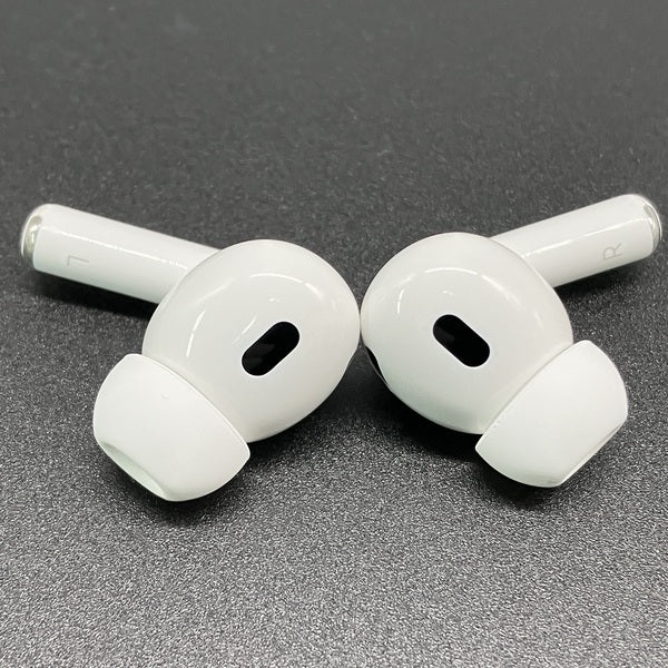 Apple 【中古】MagSafe充電ケース(USB-C)付きAirPods Pro(第2世代