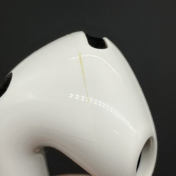 Apple 【中古】AirPods 4 MXP93J/A（アクティブノイズキャンセリング