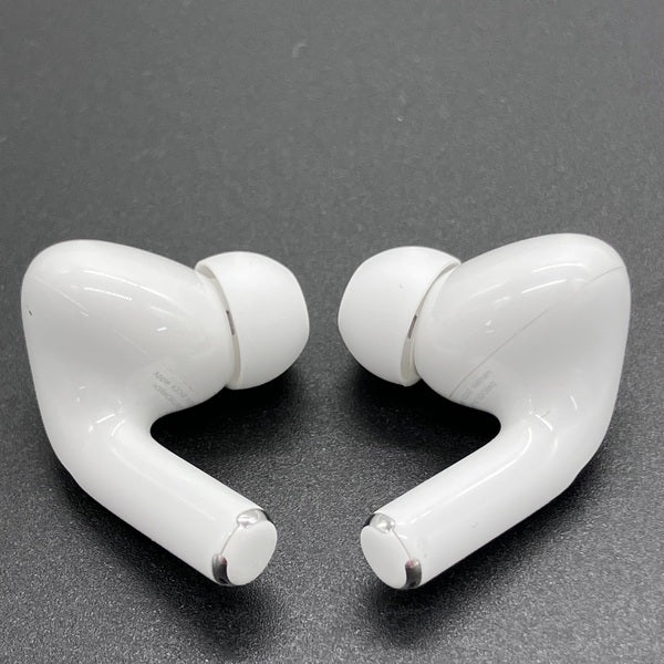Apple 【中古】MagSafe充電ケース(USB-C)付きAirPods Pro(第2世代