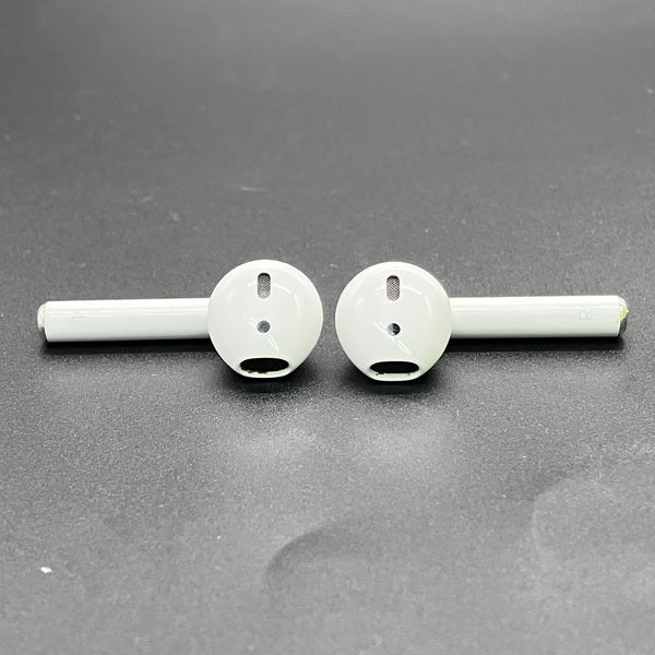 Apple 【中古】AirPods with Charging Case MV7N2J/A【秋葉原】 – e