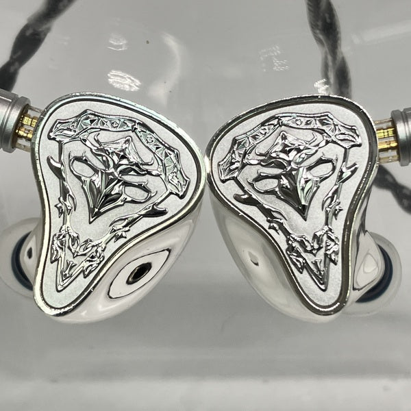 Kinera Imperial Thorking イヤホン 美品 Kinera Kinera Imperial Thorking 新品｜フジヤエービック