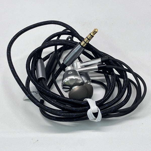 1MORE 【中古】E1001 Triple-Driver In-Ear Headphones シルバー