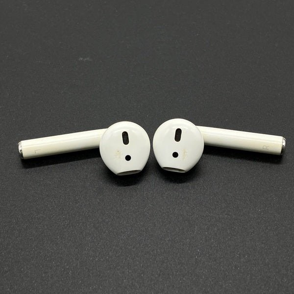 Apple 【中古】AirPods with Charging Case MV7N2J/A【秋葉原】 – e