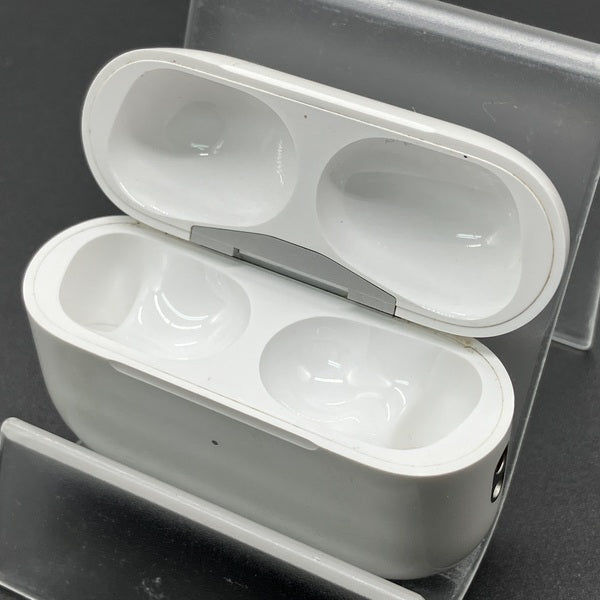 【中古】AirPods Pro (第2世代) 充電ケース (Lightning)【秋葉原】