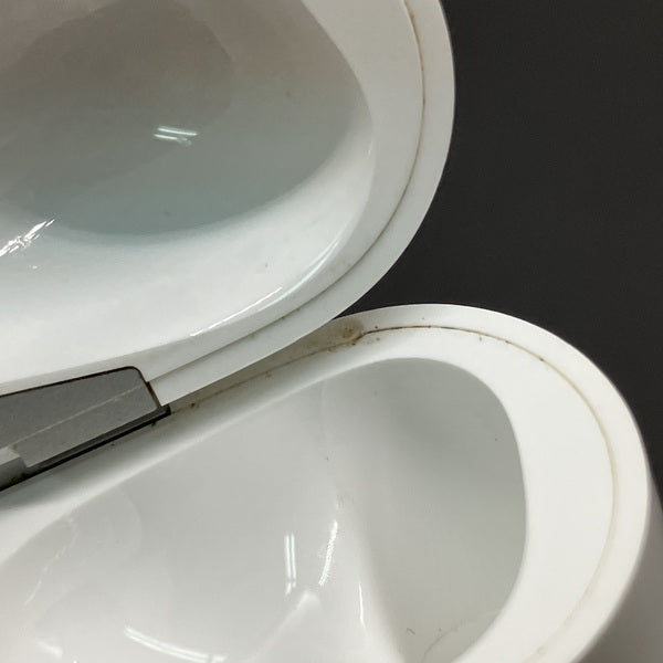 【中古】AirPods Pro (第2世代) 充電ケース (Lightning)【秋葉原】