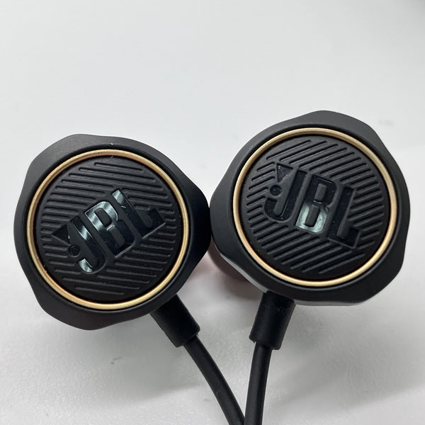 【中古】QUANTUM 50【JBLQUANTUM50BLK】【秋葉原】