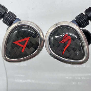 H*S様 JH AUDIO ROXANNE (SILVER CARBON) JH Audio Roxanne 2 - The IEMs of Rock Stars - YouTube
