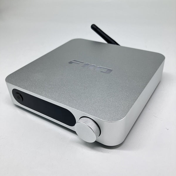 【中古】SR11 Silver 【FIO-SR11-S】【秋葉原】